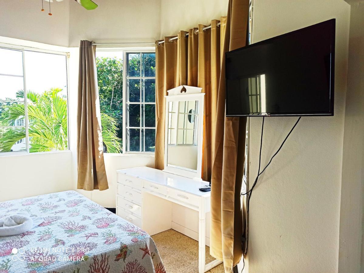 Columbus Heights Apt 26 F Ocho Rios Exterior foto